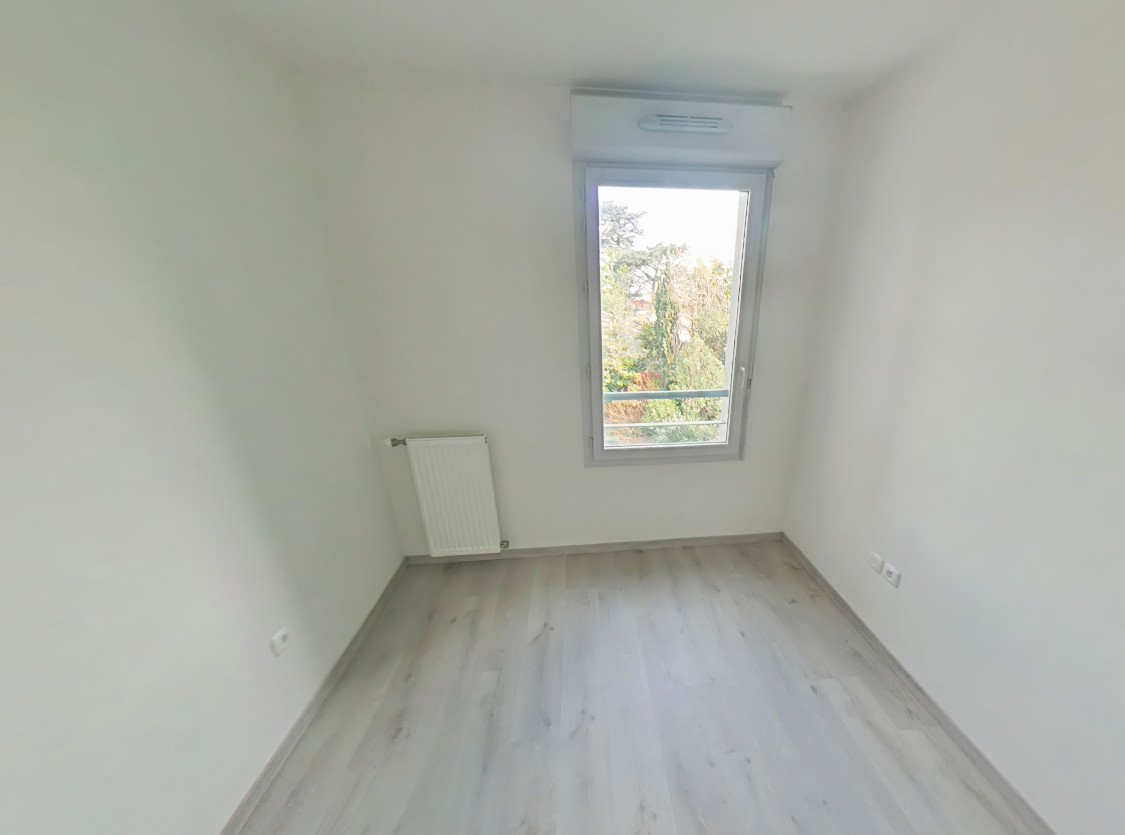 
Appartement Toulouse 3 pièces avec très grande Terrasse, parking sous sol METRO ROSERAIE
