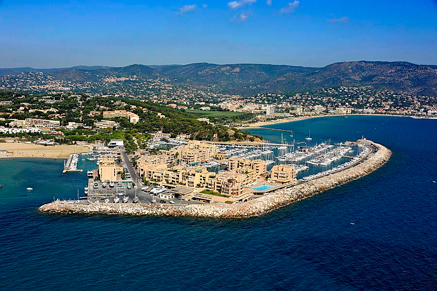Deux pièces -Port de Bormes