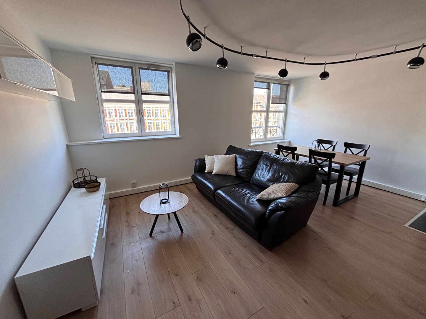 Agence immobilière de 
 JV CONSEIL PATRIMOINE RETRAITE - VEREECKE IMMOBILIER 
