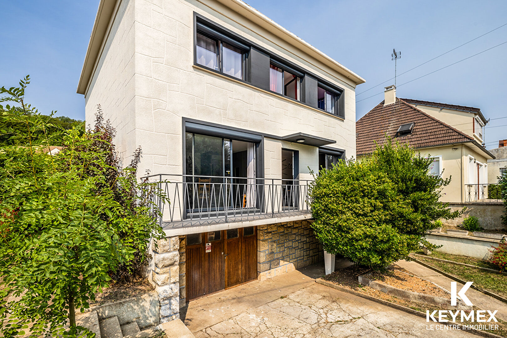 Maison familiale 7 pièces à vendre à Parmain_5 chambres, jardin, sous-sol total, garage ? Vente Interactive