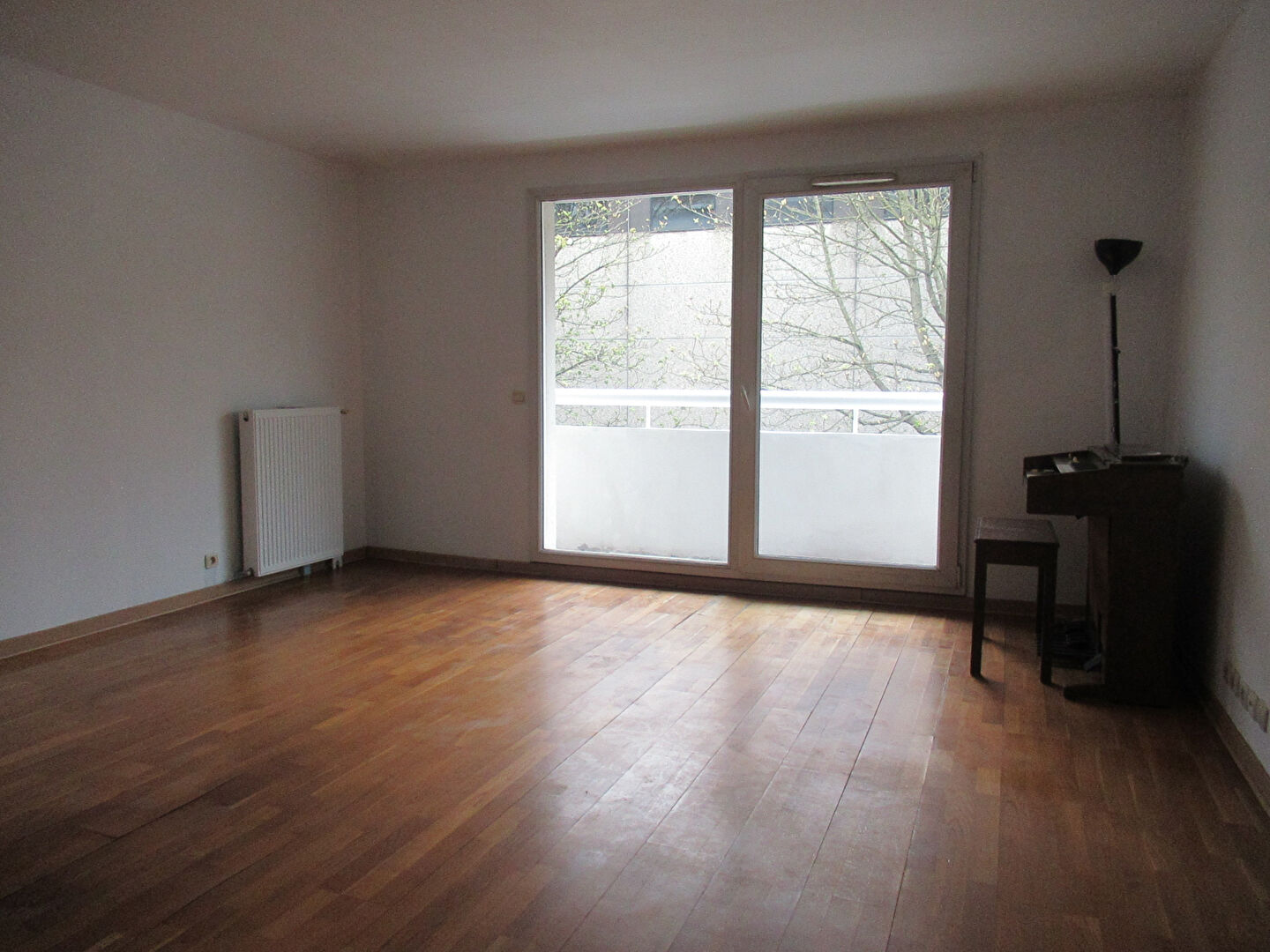 Grand 5 pièces proche du Tram.