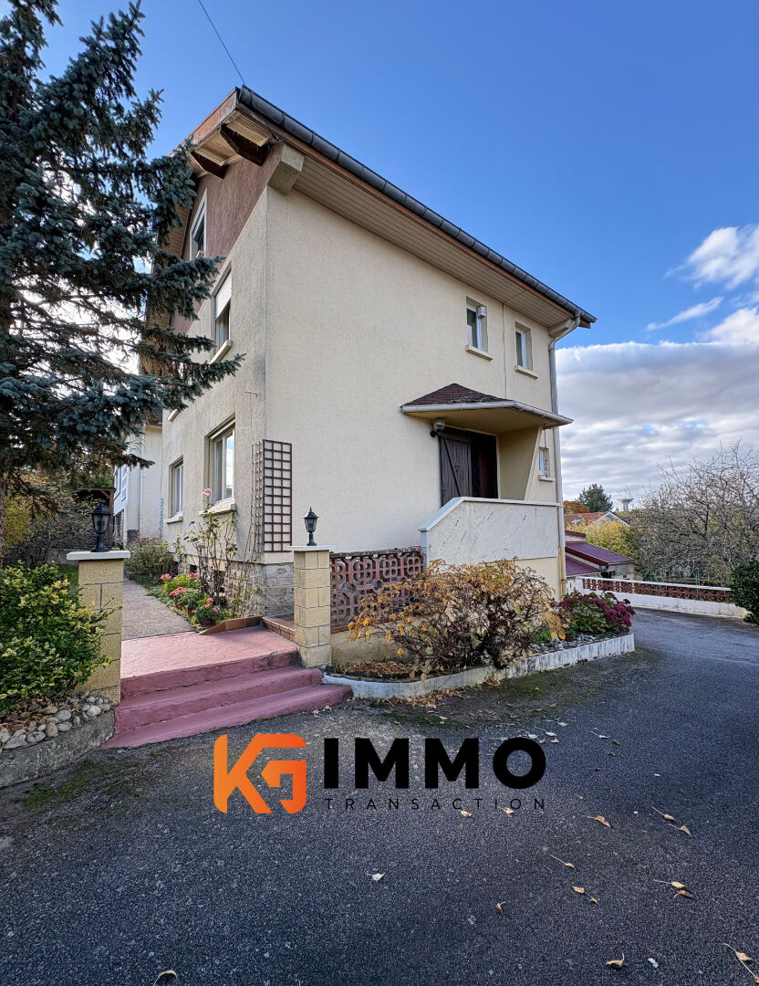 À vendre , Maison familiale rénovée de 113 m² avec dépendances et grand terrain à Épinal (88000)