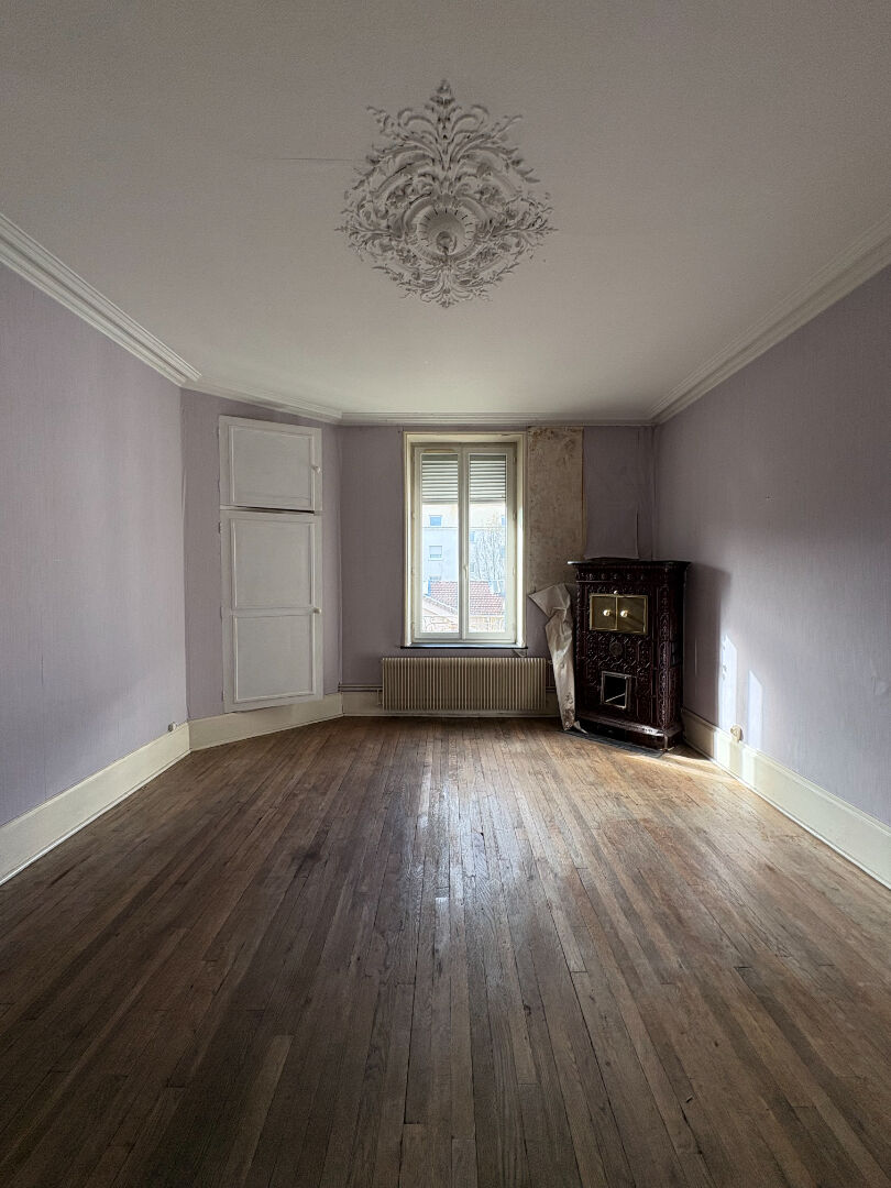 Photo Nancy intramuros à proximité de la place des Vosges, Appartement haussmannien de 103 m² à réinventer, rare à la vente image 5/6