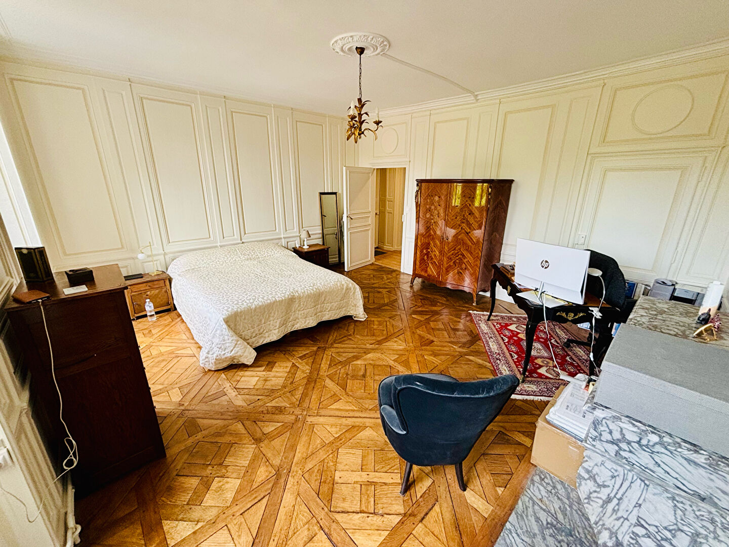 Photo Appartement de prestige  AVEC ASCENSEUR dans un hôtel particulier avec jardin privatif image 6/6