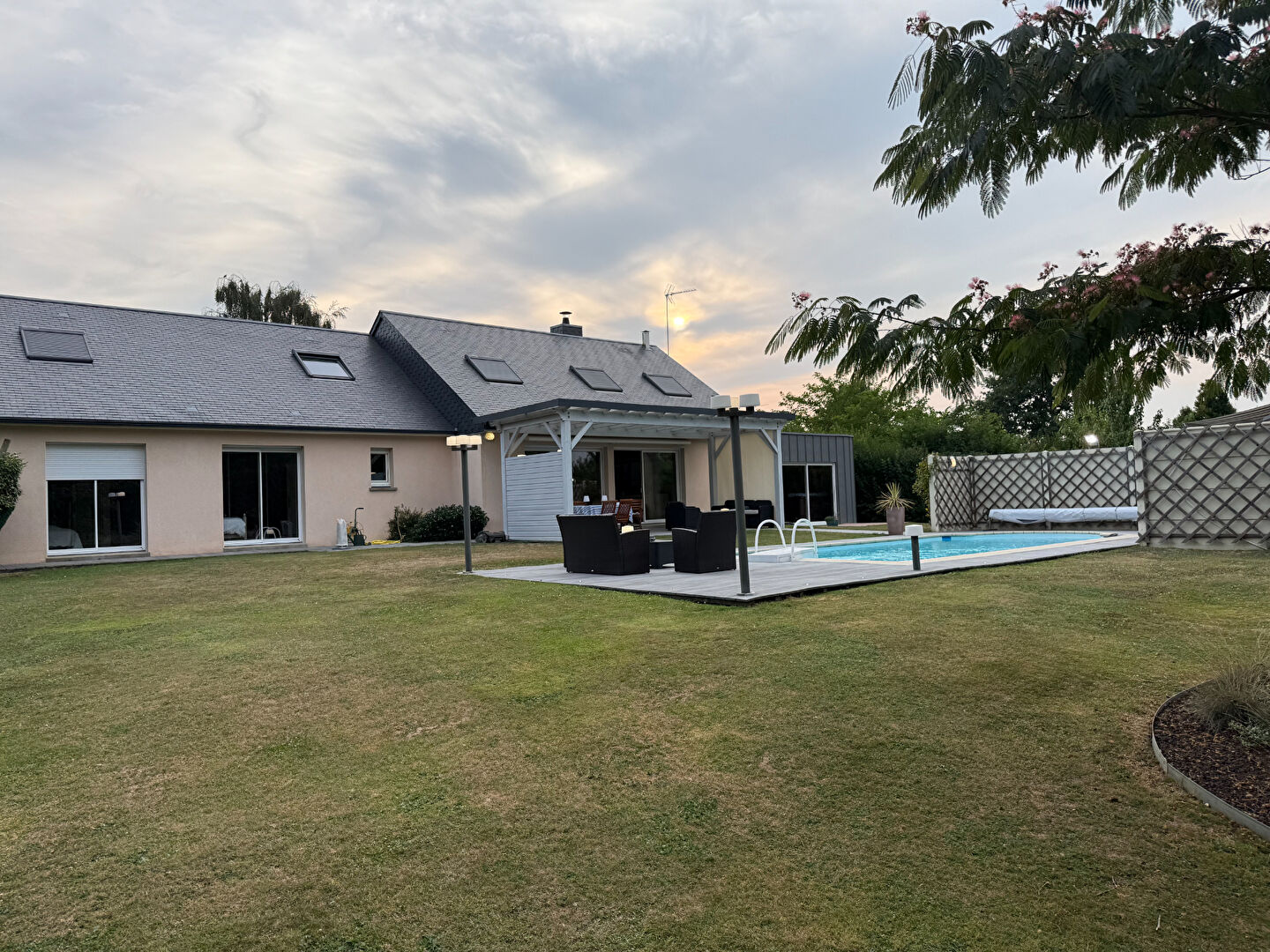 Photo DEMEURE CONTEMPORAINE D'EXCEPTION A VENDRE PERIPHERIE ALENCON image 2/6