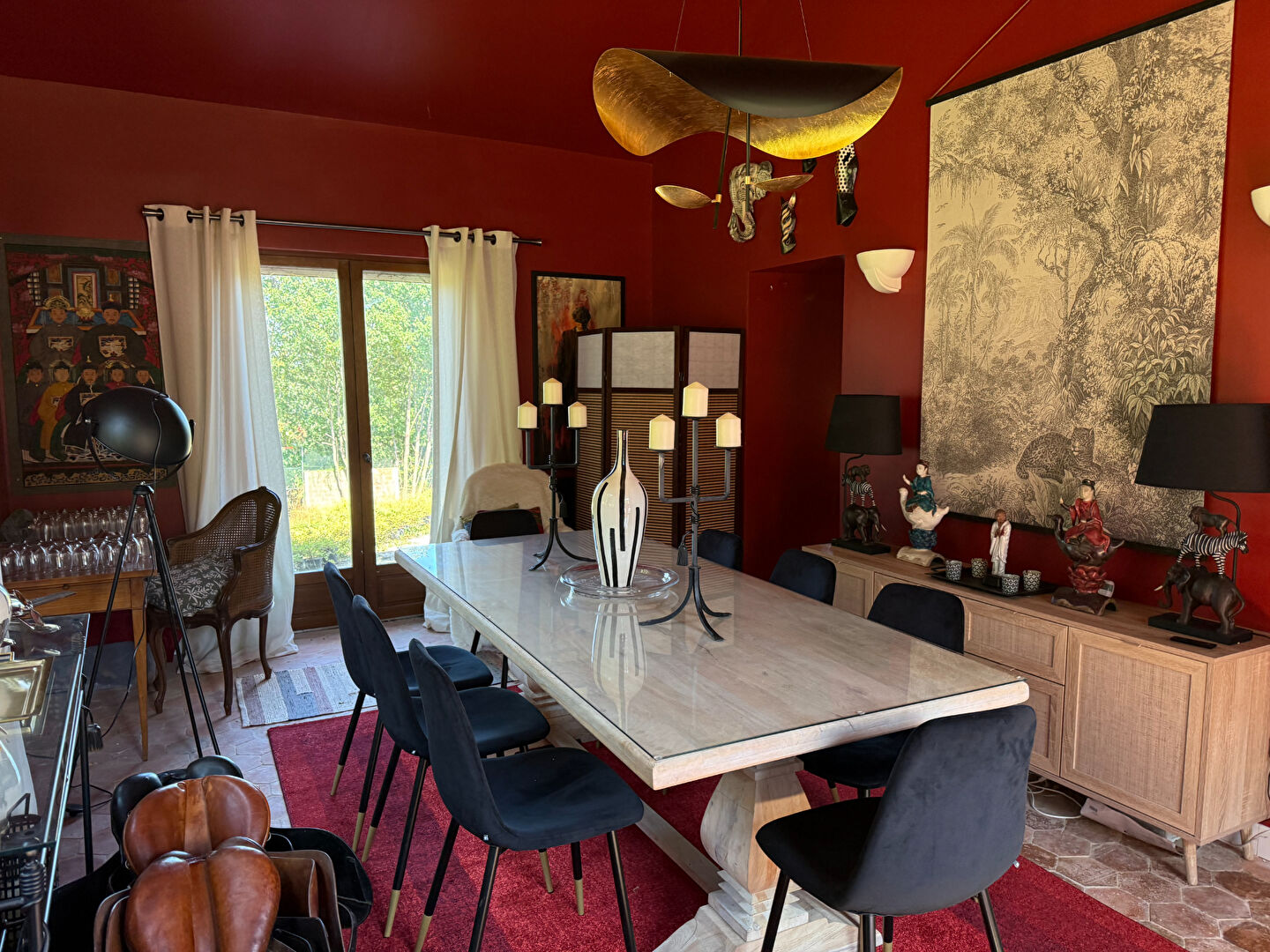 Photo DEMEURE  avec  TENNIS ET BOXES- 6 CHAMBRES - PROCHE DE RADON image 2/6