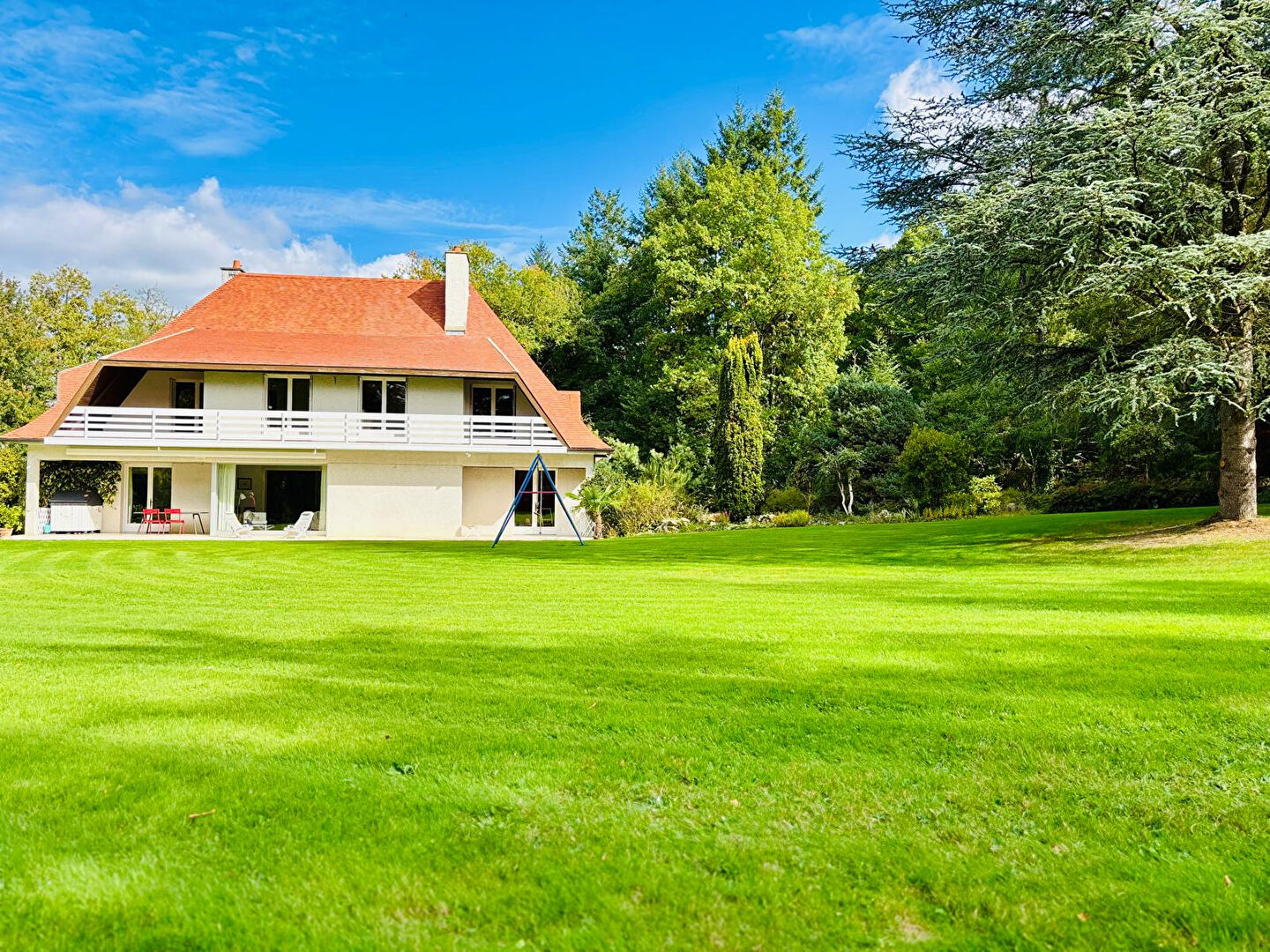 PROPRIETE 7 CHAMBRES PERIPHERIE IMMEDIATE D'ALENCON