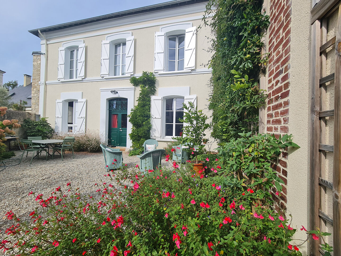 Photo ALENÇON , SECTEUR PRISÉ, ÉLÉGANTE MAISON DE MAÎTRE AVEC PRESTATIONS DE QUALITÉ image 1/6