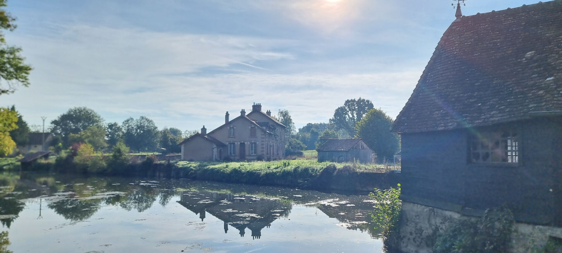 Propriété de charme en bordure de la Sarthe ? À 1h30 de Paris