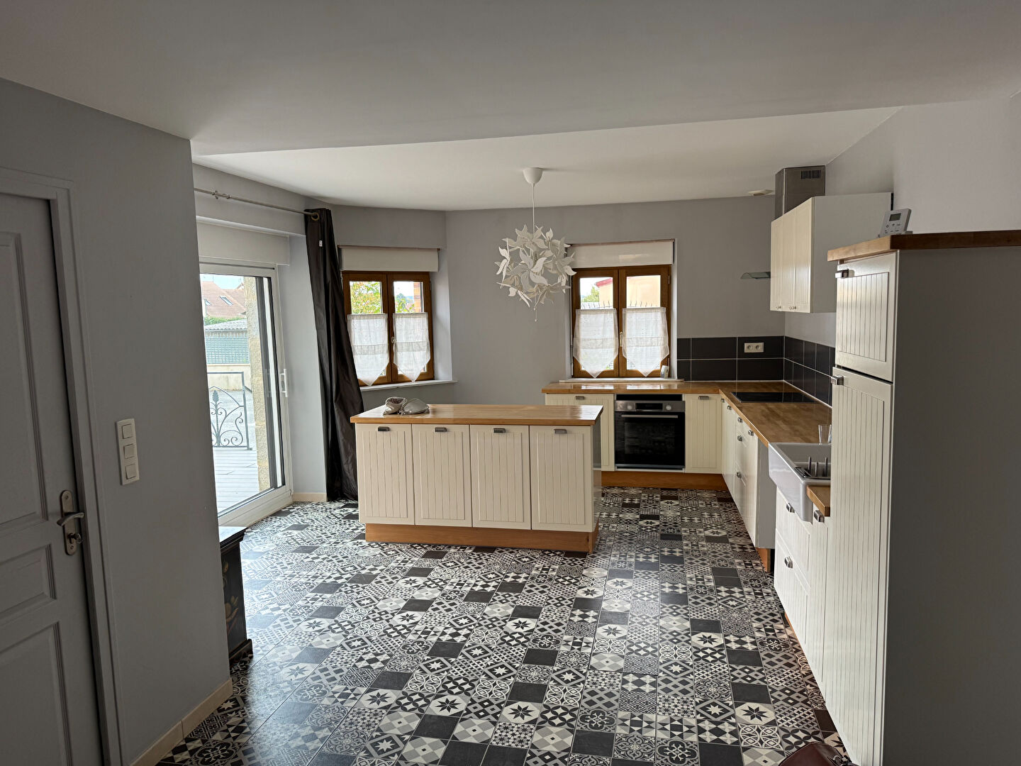 Photo MAGNIFIQUE MAISON EN PIERRE ET  UN LOCAL PROFESSIONNEL A VENDRE ALENCON PROCHE DES COMMODITES image 5/6