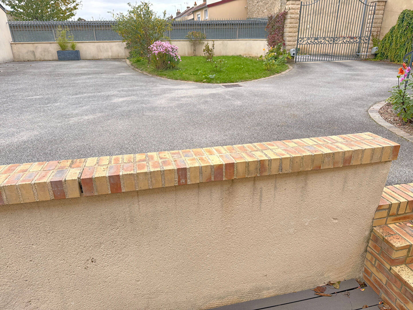 Photo MAGNIFIQUE MAISON EN PIERRE ET  UN LOCAL PROFESSIONNEL A VENDRE ALENCON PROCHE DES COMMODITES image 6/6