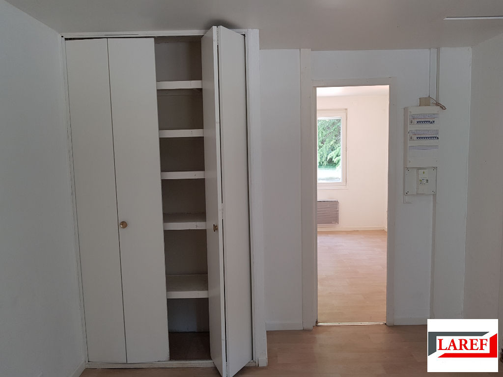 Photo LOCAL PROFESSIONNEL VERNON image 4/4