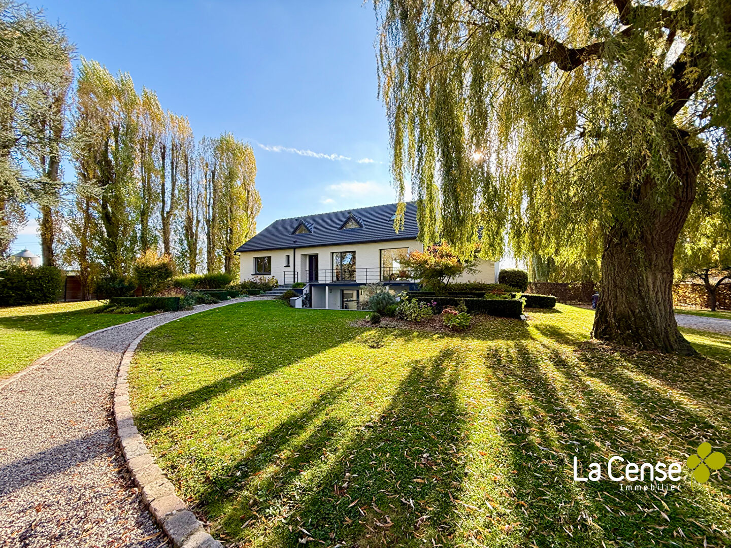 FRETIN - VILLA DE 280 M²