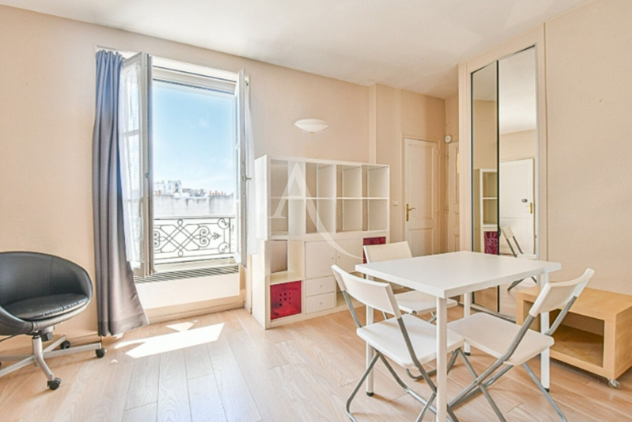 Rue Cler! 6ème et dernier étage, au calme et vue dégagée