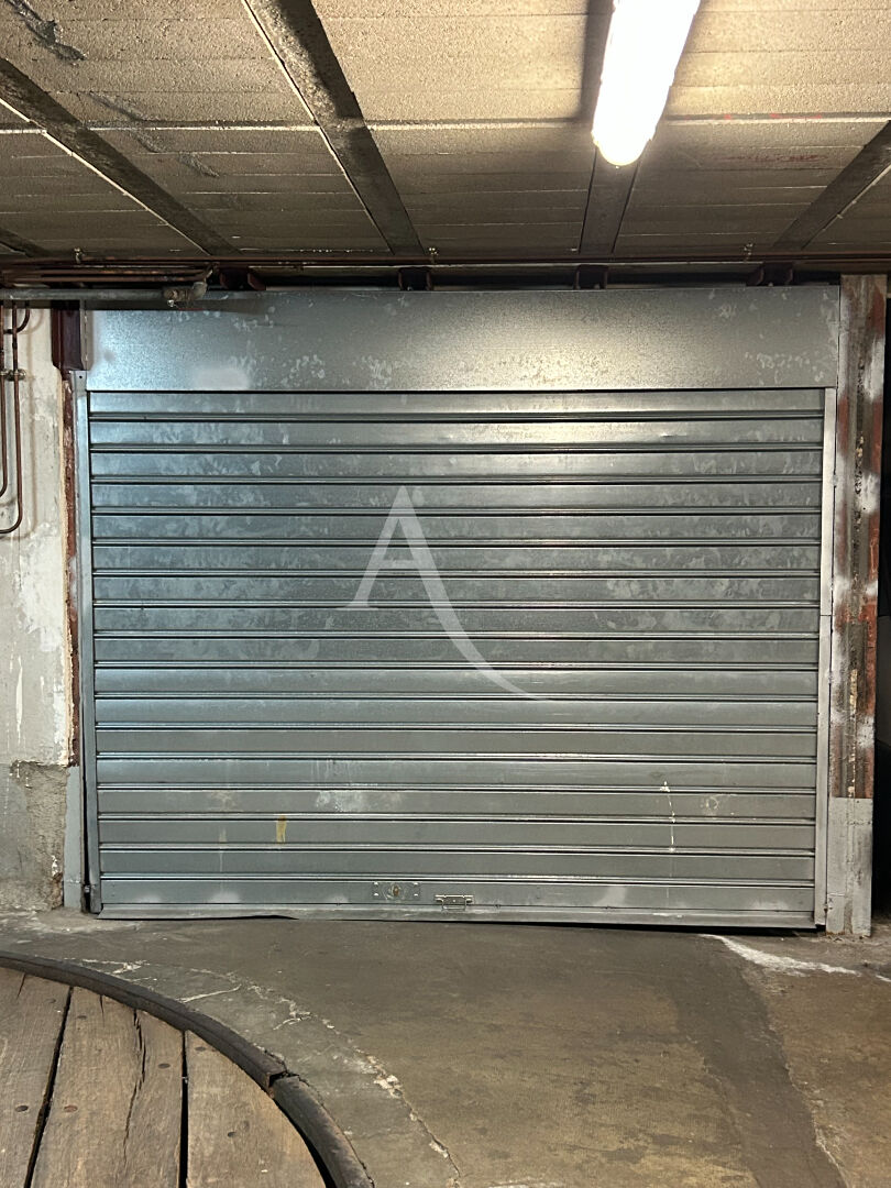 box fermé à louer Paris 6 rue Saint Romain