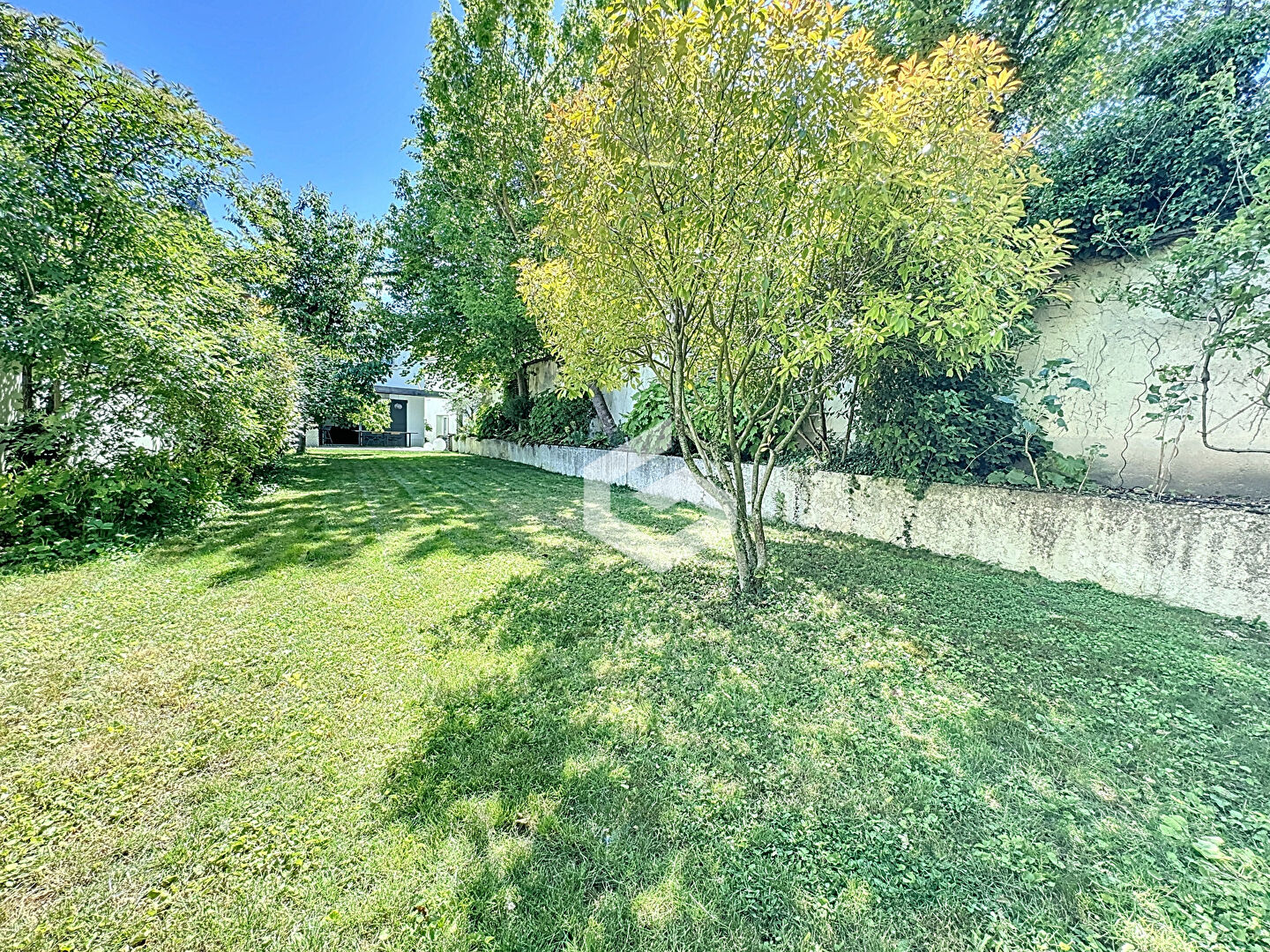 Photo Maison avec Jardin clos et dépendance ,Reims Tinqueux, 6 pièces, 172 m² habitables + jardin et terrasse image 5/6