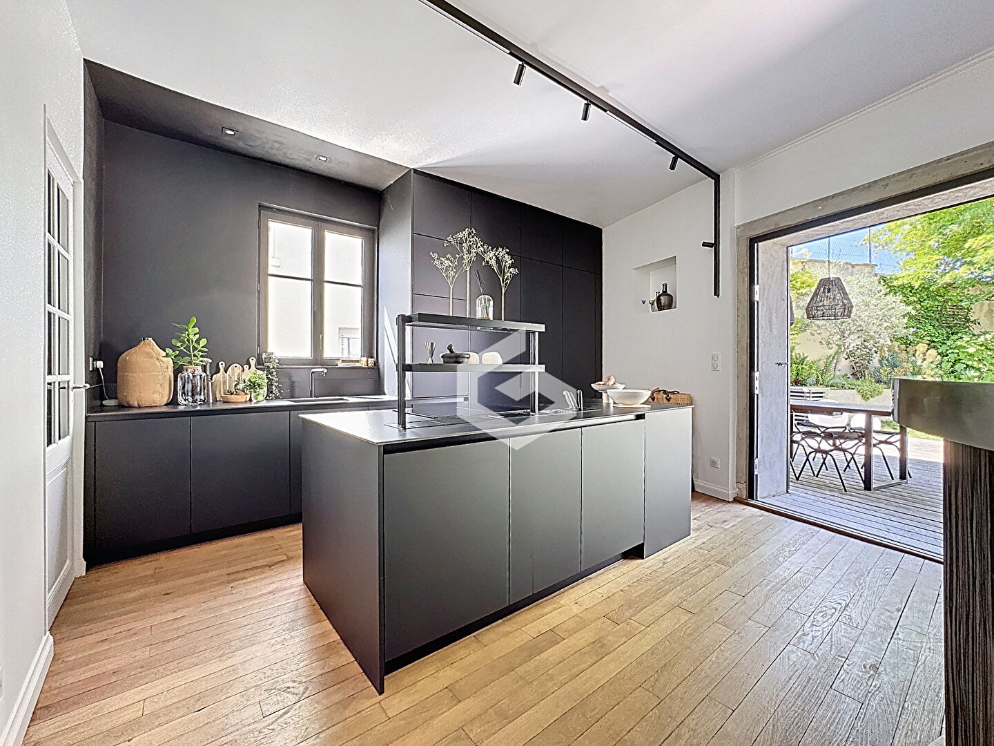 Photo Maison avec Jardin clos et dépendance ,Reims Tinqueux, 6 pièces, 172 m² habitables + jardin et terrasse image 6/6