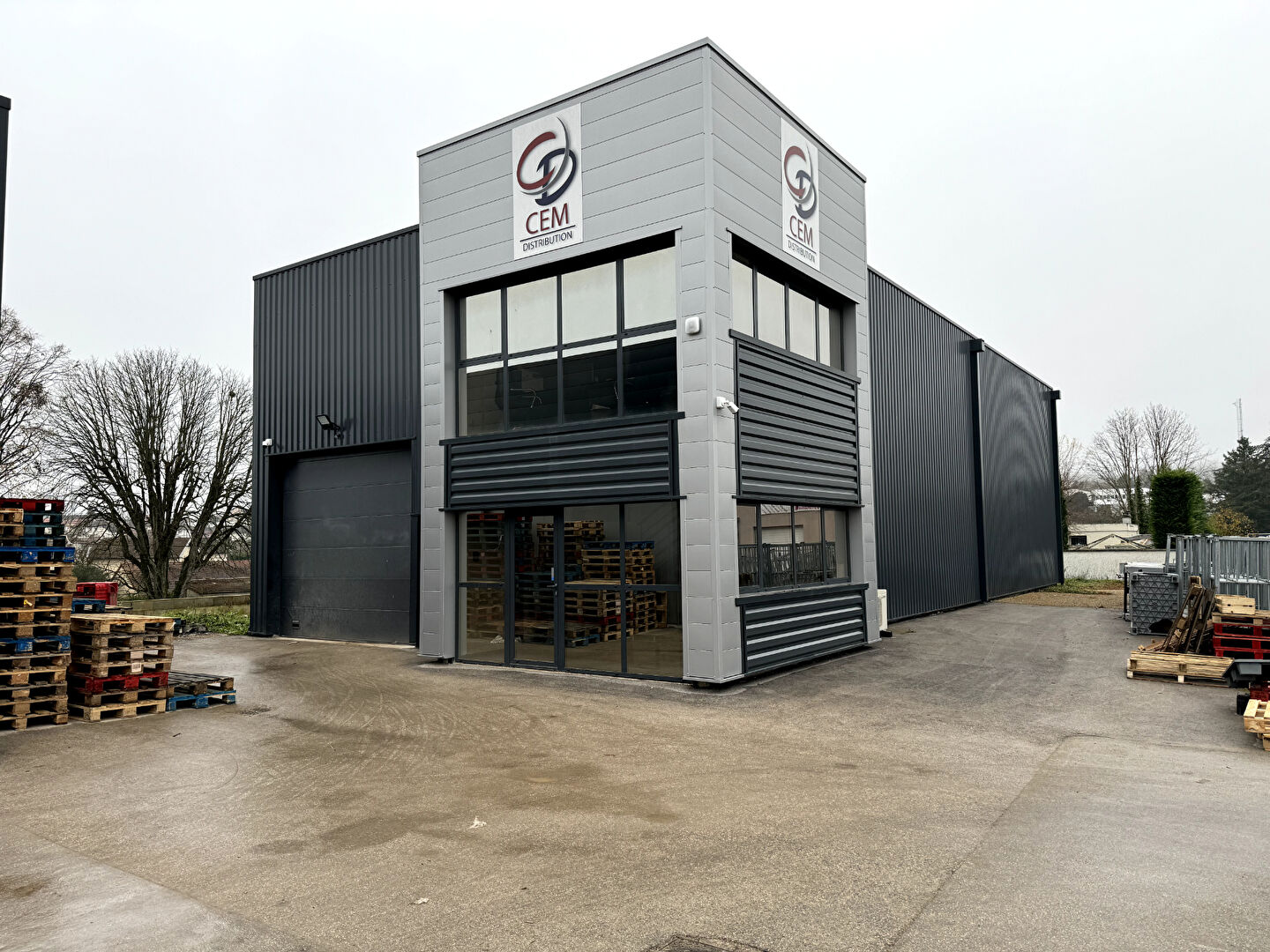 Photo Local d'activité Dole 265 m2 image 1/2