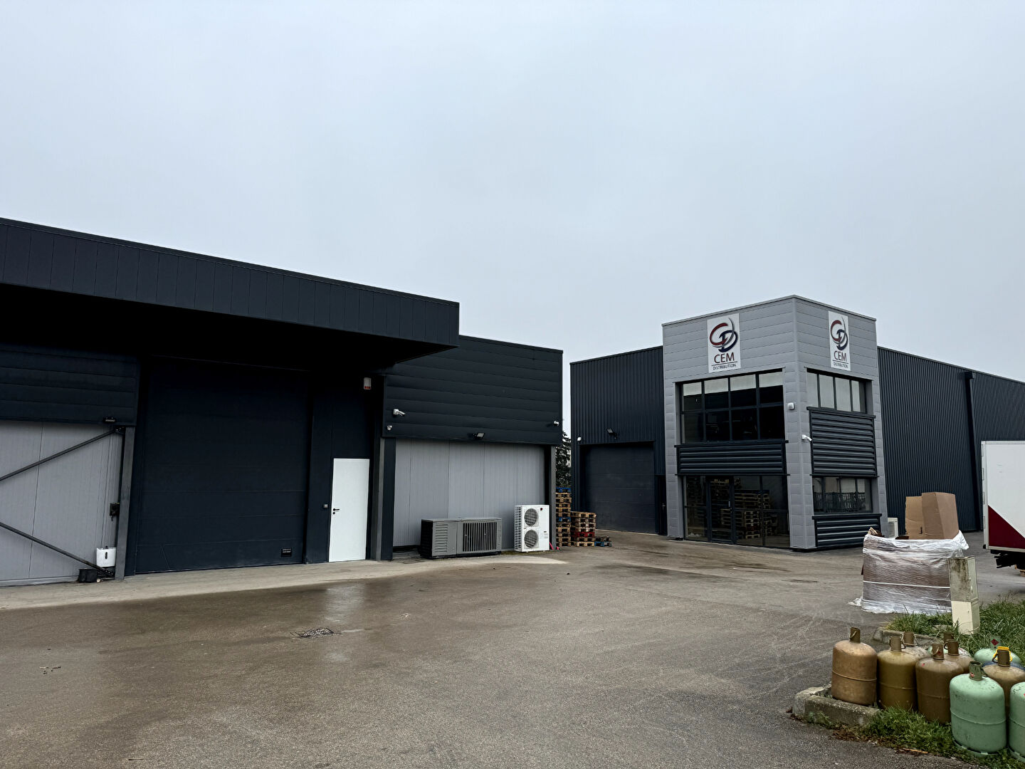 Photo Local d'activité Dole 265 m2 image 2/2