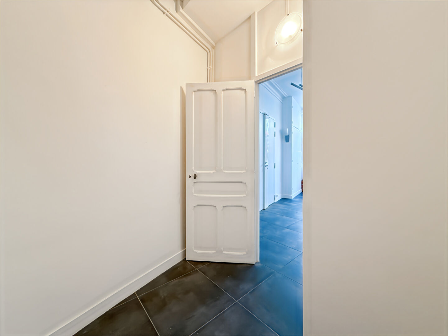 Photo Local commercial  - local professionnel - PARIS 10 image 3/6