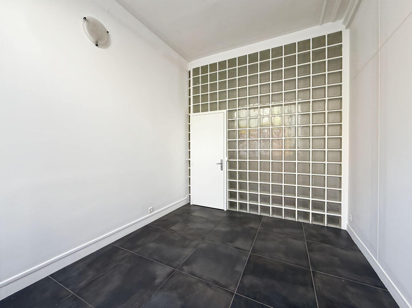 Photo Local commercial  - local professionnel - PARIS 10 image 6/6