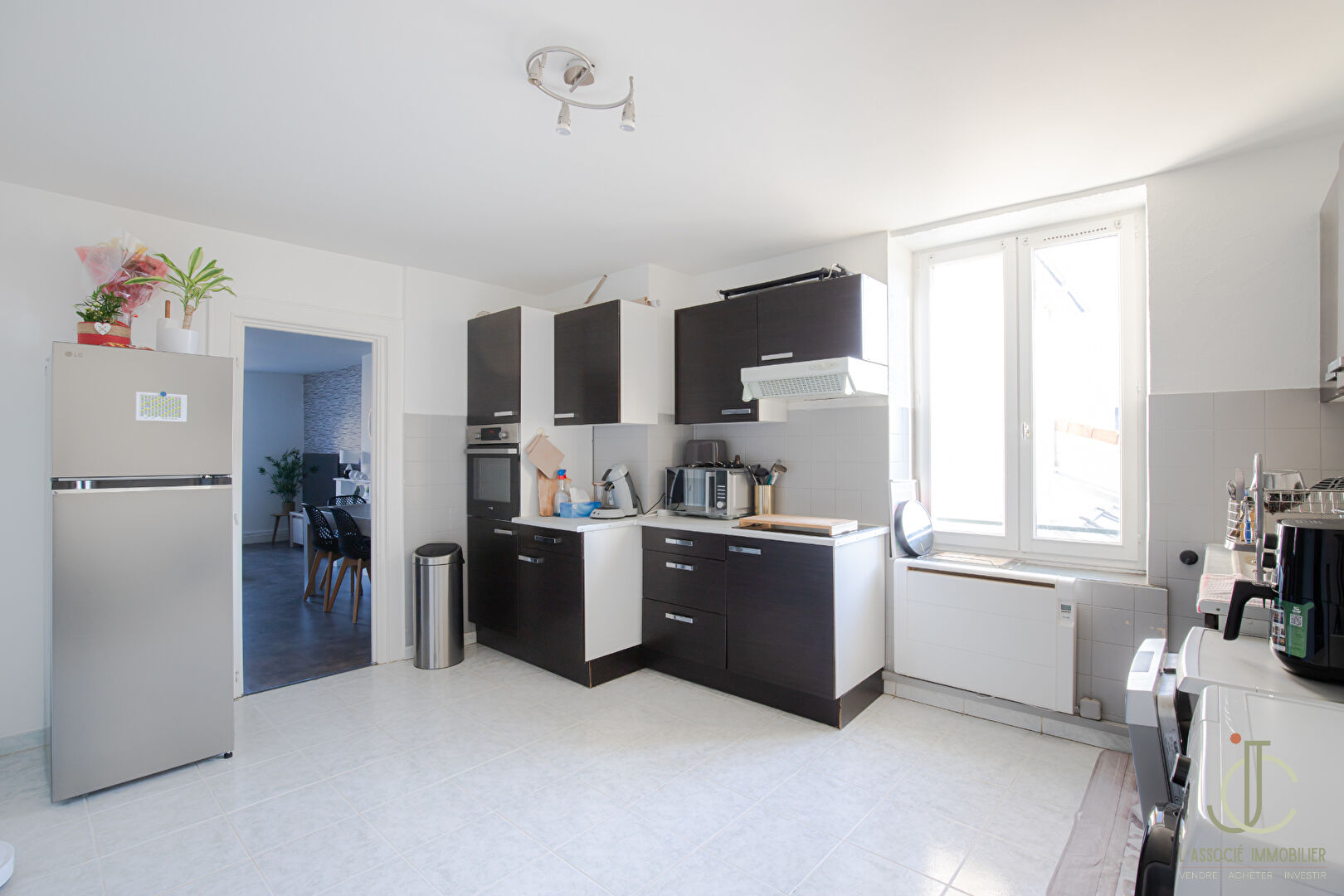 Photo IMMEUBLE DE RAPPORT LUDRES - 5 appartements - Jardin et garage image 4/6