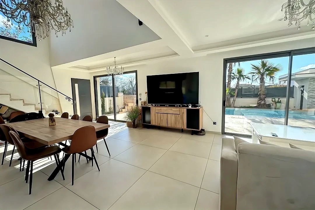 Photo Maison Entraigues Sur La Sorgue 9 pièce(s) 200 m2 image 4/6