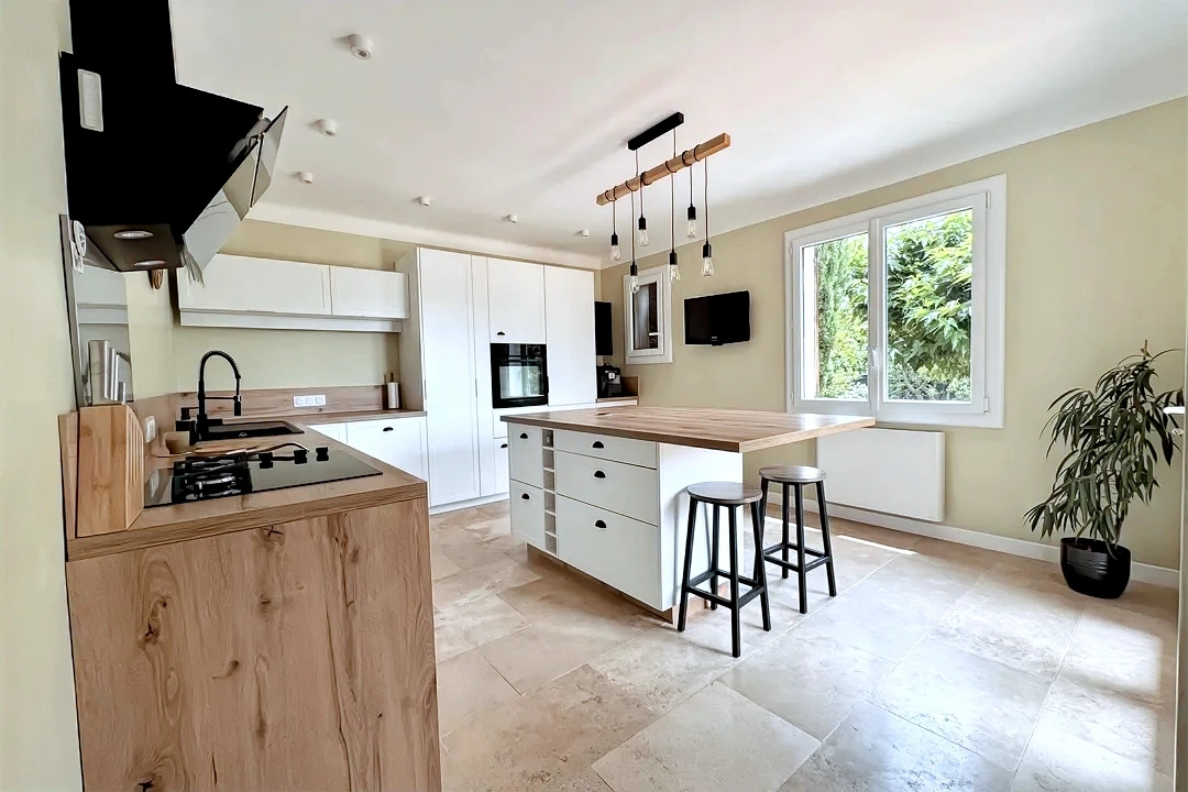 Photo Maison Sorgues 7 pièce(s) 180 m2 image 4/6