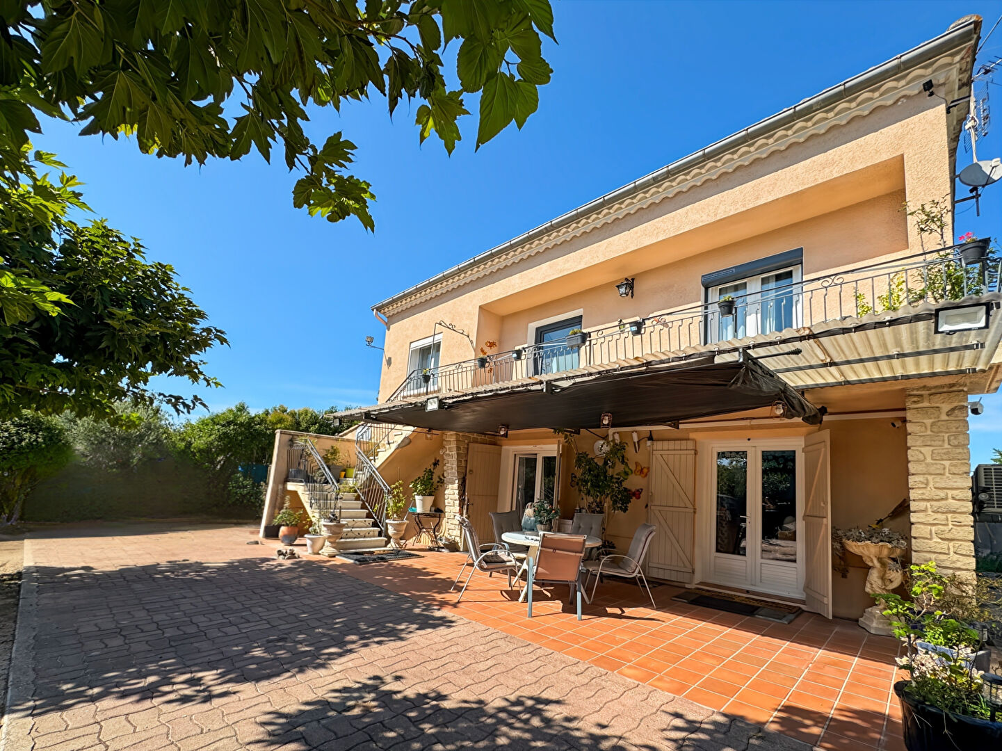 Photo Maison Bedarrides 6 pièce(s) 130 m2 image 1/6