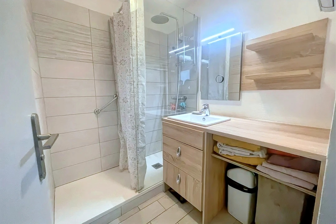 Photo Appartement Avignon 3 pièce(s) 63 m2 image 6/6