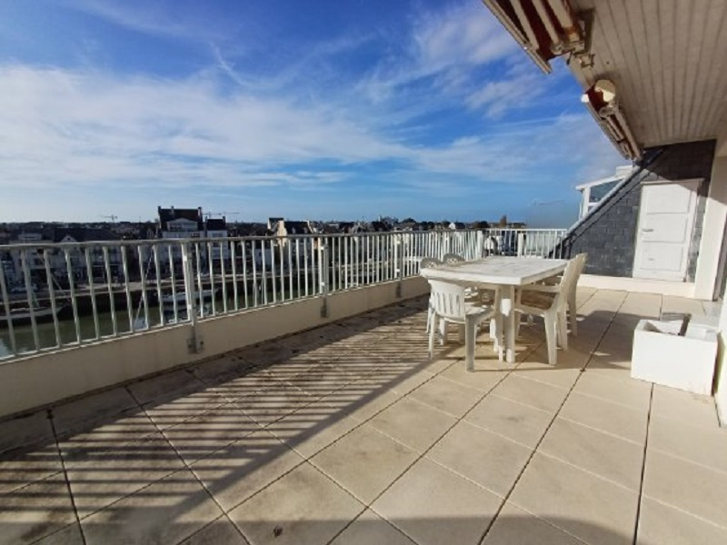 La Baule, face au port du Pouliguen, spacieux 5 pièces de 93.62 m² avec cave et  place de parking en sous-sol