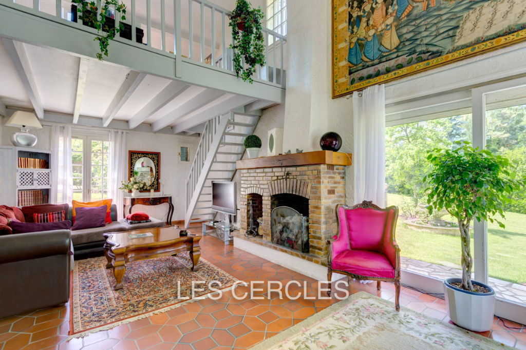 Agence les Cercles - Le Vésinet -
Maison 9 pièces de 250 m2