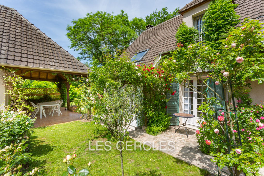 Agence les Cercles - Le Vésinet - 
Maison 9 pièces de 250 m2
