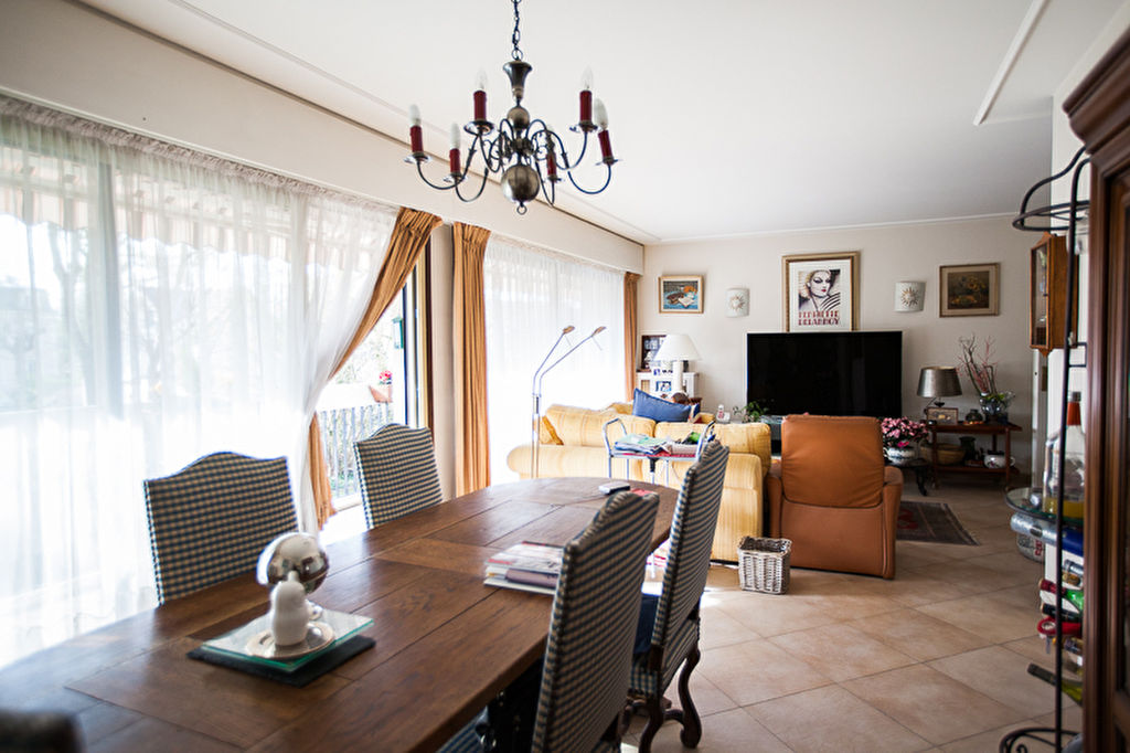 Agence les Cercles - Le Vésinet -
Appartement 5 pièces de 107 m²