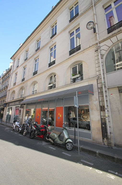 Agence les Cercles - Le Vésinet - 
Cession de Bail Boutique 67 m²
