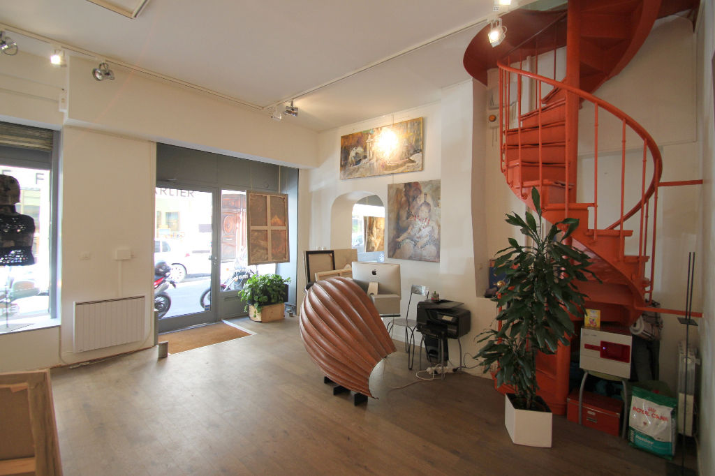 Agence les Cercles - Le Vésinet -
Cession de Bail Boutique 67 m²