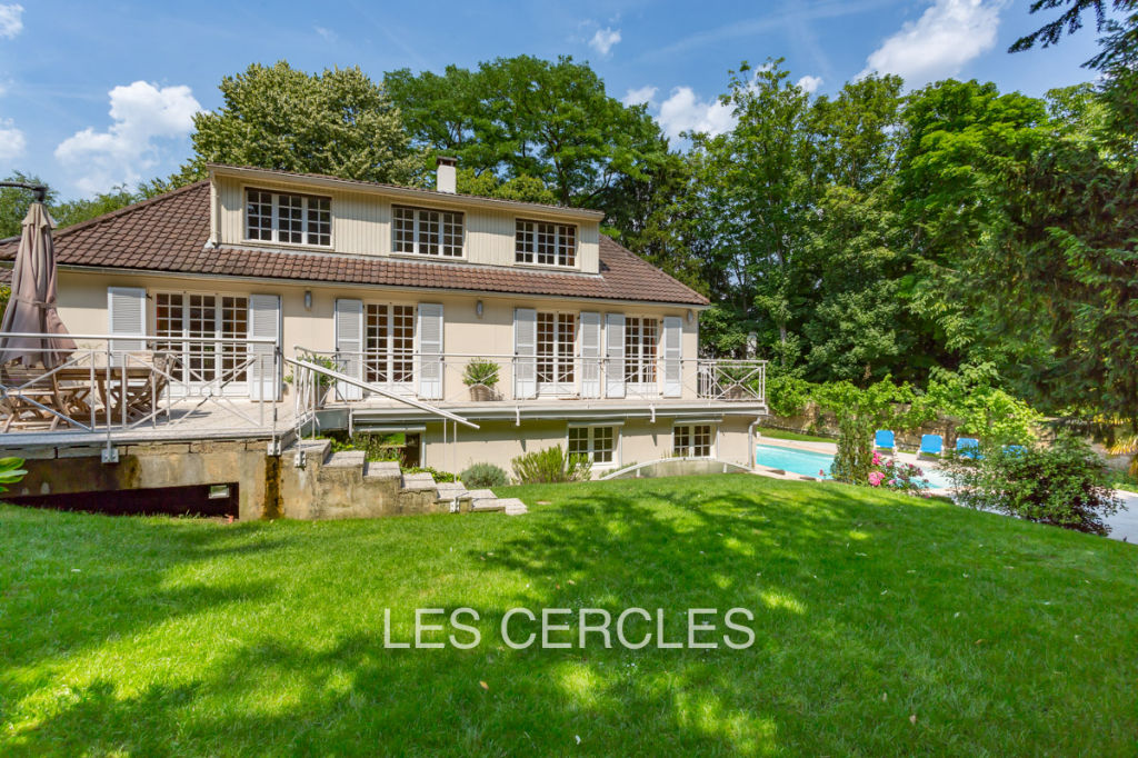 Agence les Cercles - Le Vésinet - 
Maison 10 pièces de 300 m²
