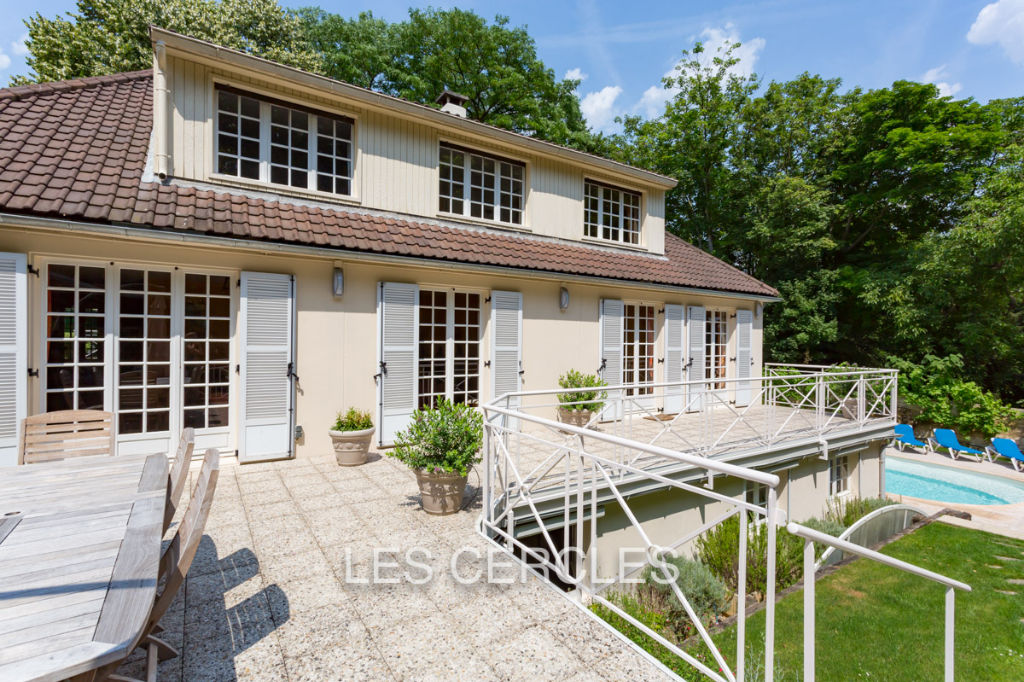 Agence les Cercles - Le Vésinet - 
Maison 10 pièces de 300 m²
