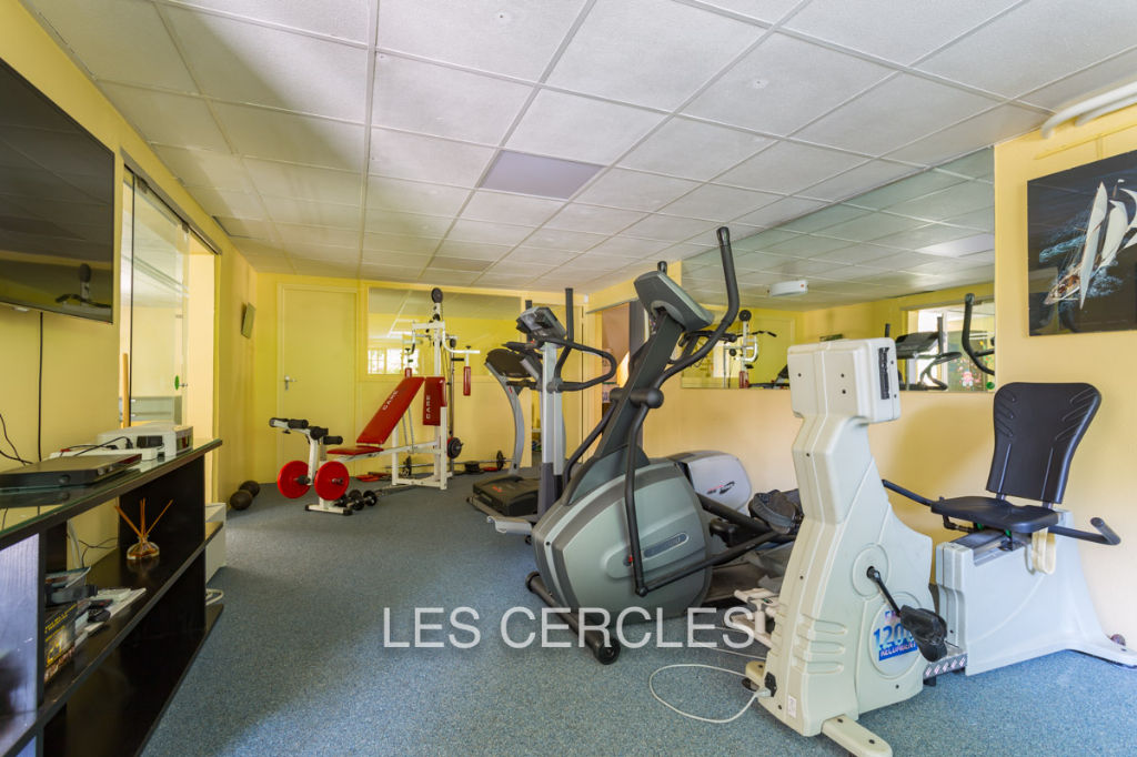 Agence les Cercles - Le Vésinet -
Maison 10 pièces de 300 m²