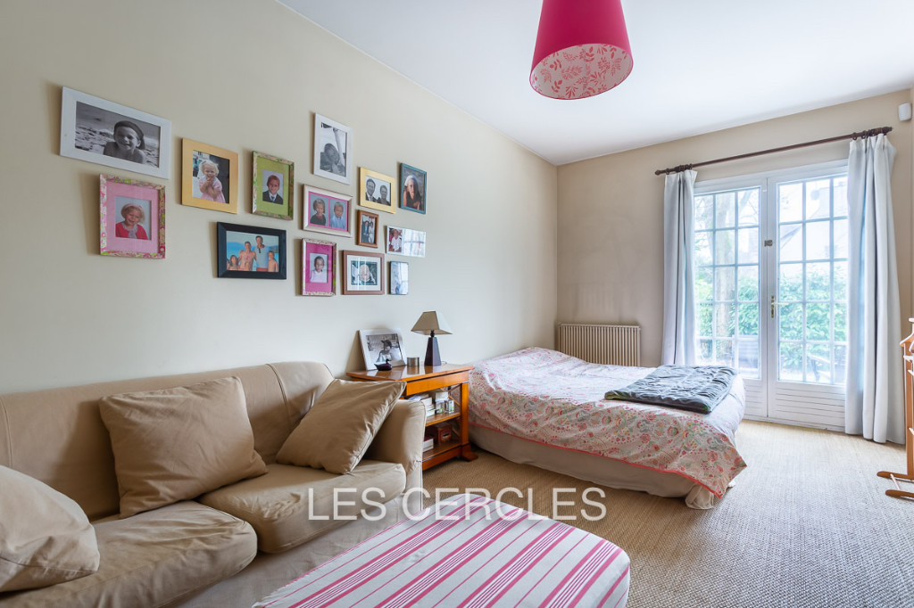 Agence les Cercles - Le Vésinet -
Maison 9 pièces de 240 m²
