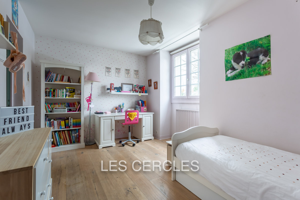 Agence les Cercles - Le Vésinet - 
Maison 9 pièces de 240 m²
