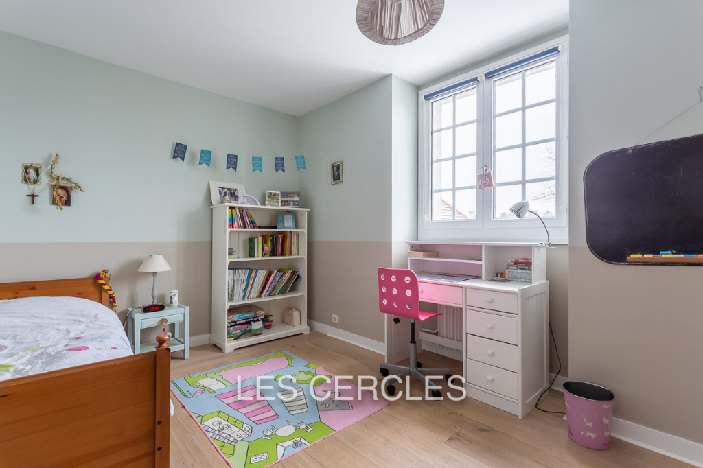 Agence les Cercles - Le Vésinet -
Maison 9 pièces de 240 m²