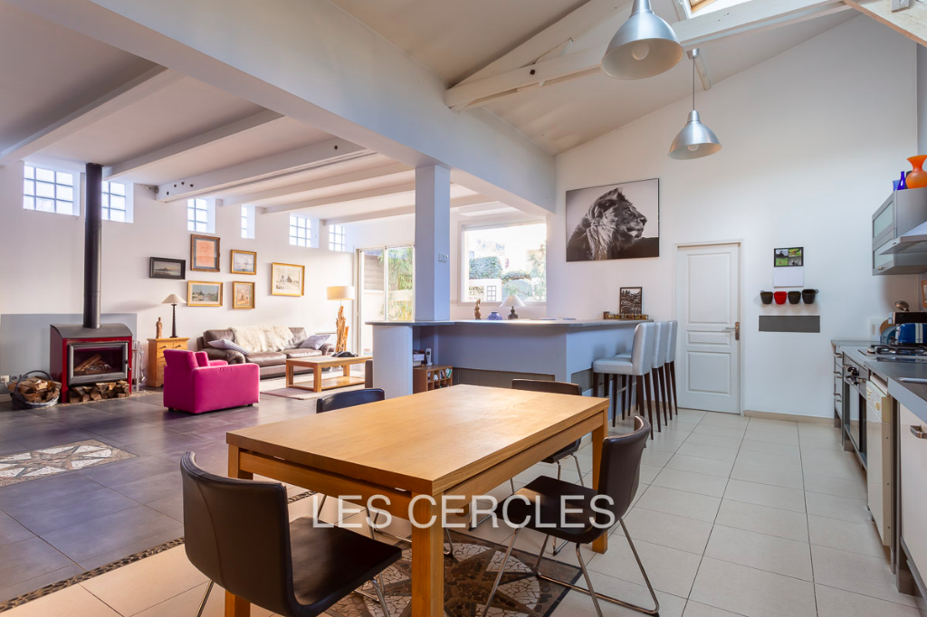 Agence les Cercles - Le Vésinet -
LOFT 7 pièces de 247 m²