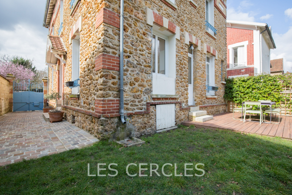 Agence les Cercles - Le Vésinet - 
Maison 8 pièces de 220 m²
