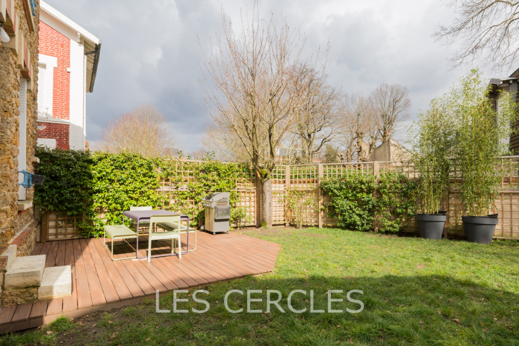 Agence les Cercles - Le Vésinet - 
Maison 8 pièces de 220 m²
