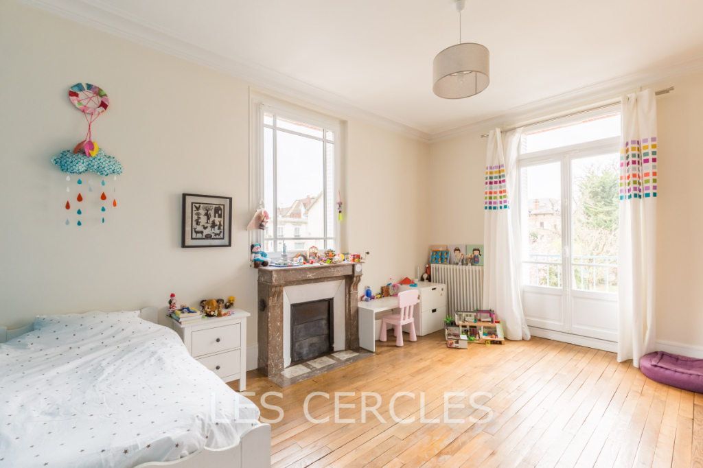 Agence les Cercles - Le Vésinet - 
Maison 8 pièces de 220 m²
