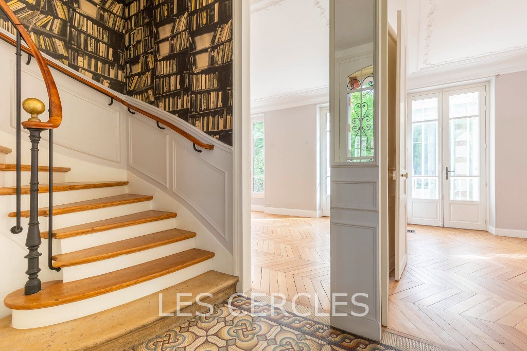 Agence les Cercles - Le Vésinet -
Maison 10 pièces de 270 m²