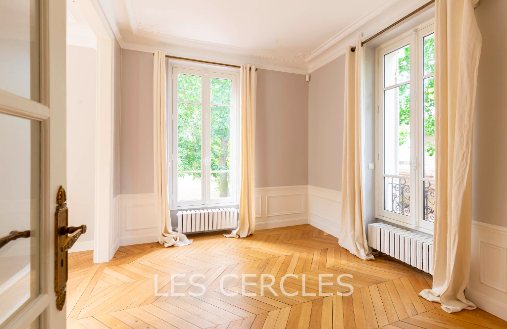 Agence les Cercles - Le Vésinet -
Maison 10 pièces de 270 m²