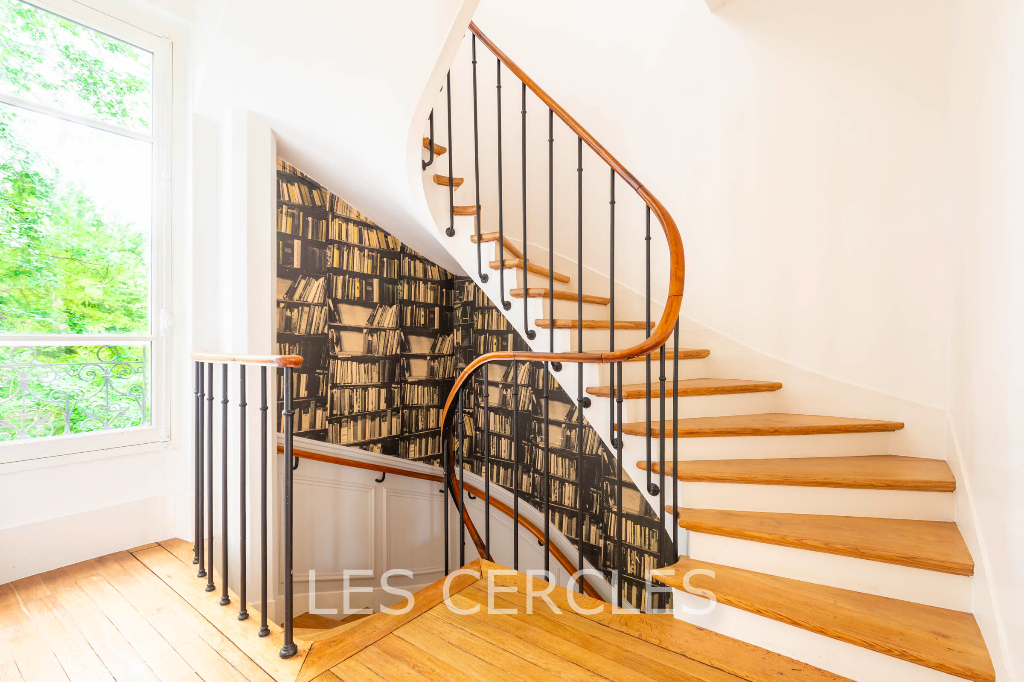 Agence les Cercles - Le Vésinet -
Maison 10 pièces de 270 m²