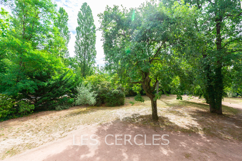 Agence les Cercles - Le Vésinet -
Maison 10 pièces de 270 m²